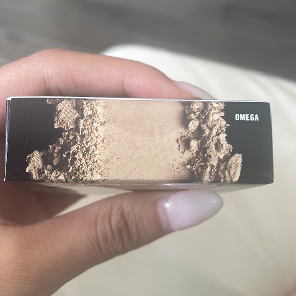 Mac Eyeshadow - Picture 2 of 5